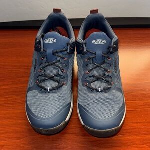 Keen Women’s Explorer size 37.5/7 in blue